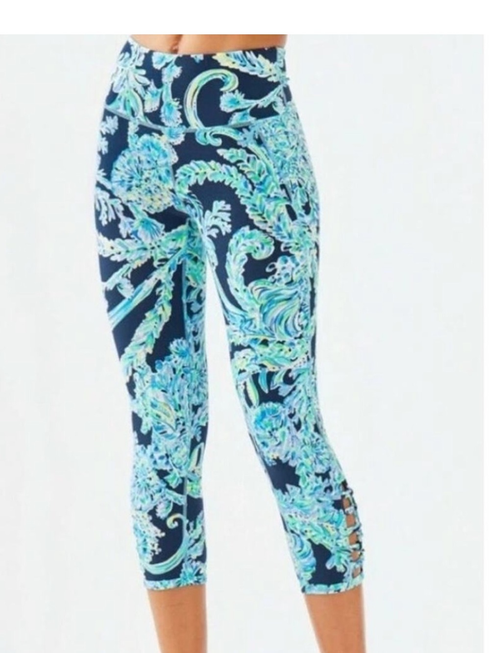 Lilly Pulitzer Lux 21" Weekender High Rise Crop Leggings Scuba Doo lattice XL - Picture 3 of 7